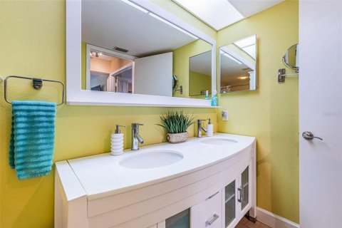 Condominio en venta en Saint Petersburg, Florida, 2 dormitorios, 99.41 m2 № 2142873 - foto 26