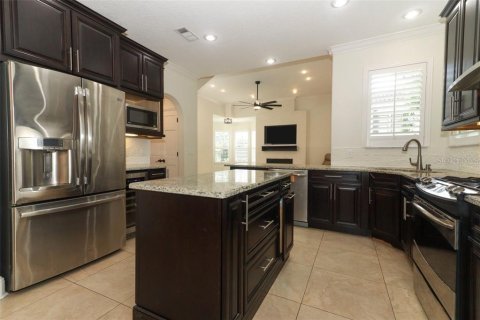 House in Winter Park, Florida 5 bedrooms, 254.09 sq.m. № 2231337 - photo 24