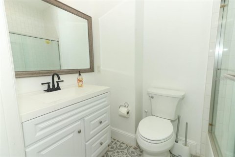House in Winter Park, Florida 5 bedrooms, 254.09 sq.m. № 2231337 - photo 12