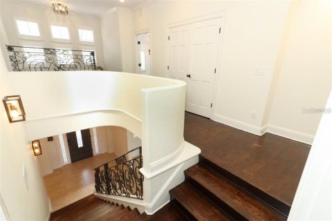 House in Winter Park, Florida 5 bedrooms, 254.09 sq.m. № 2231337 - photo 22