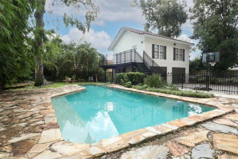 House in Winter Park, Florida 5 bedrooms, 254.09 sq.m. № 2231337 - photo 9