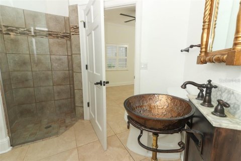 House in Winter Park, Florida 5 bedrooms, 254.09 sq.m. № 2231337 - photo 30