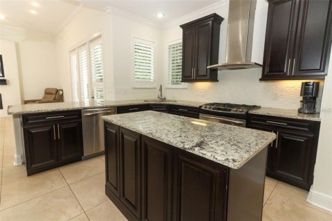 House in Winter Park, Florida 5 bedrooms, 254.09 sq.m. № 2231337 - photo 25