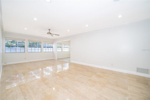 Villa ou maison à vendre à Maitland, Floride: 6 chambres, 246.56 m2 № 2230979 - photo 11