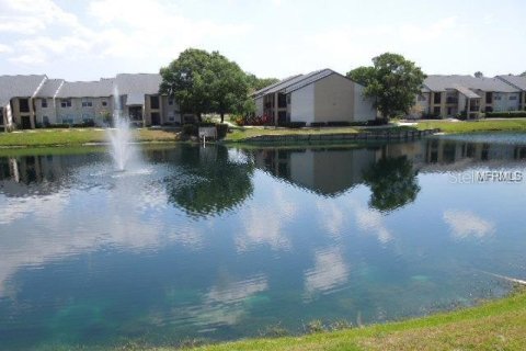 Condo in Largo, Florida, 2 bedrooms  № 2303344