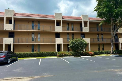 Condominio en venta en Margate, Florida, 2 dormitorios, 101.26 m2 № 2171505 - foto 3