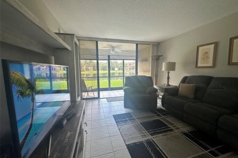 Condominio en venta en Margate, Florida, 2 dormitorios, 101.26 m2 № 2171505 - foto 8