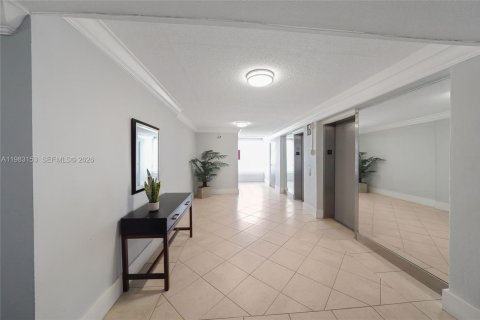 Copropriété à louer à North Miami, Floride: 2 chambres, 89.46 m2 № 2047354 - photo 29