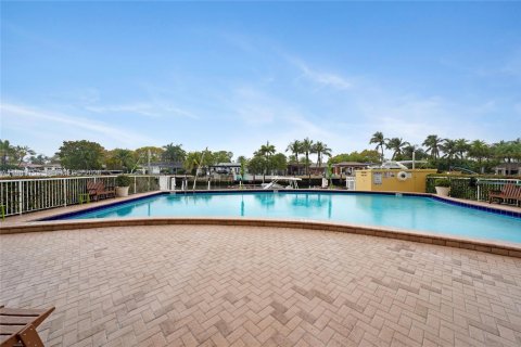 Copropriété à louer à North Miami, Floride: 2 chambres, 89.46 m2 № 2047354 - photo 30