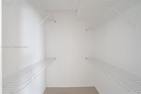 Copropriété à louer à North Miami, Floride: 2 chambres, 89.46 m2 № 2047354 - photo 19