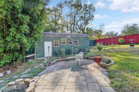 House in Gainesville, Florida 4 bedrooms, 188.59 sq.m. № 2069240 - photo 14