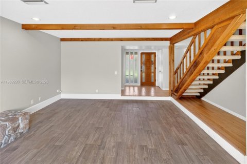 House in Gainesville, Florida 4 bedrooms, 188.59 sq.m. № 2069240 - photo 22