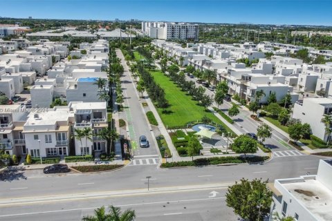 Townhouse in LANDMARK in Doral, Florida 4 bedrooms, 168.34 sq.m. № 1862299 - photo 4