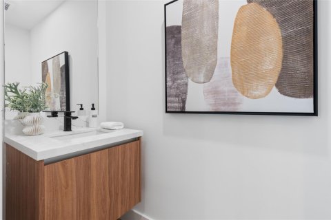 Adosado en venta en Miami, Florida, 3 dormitorios, 195.84 m2 № 1484247 - foto 20