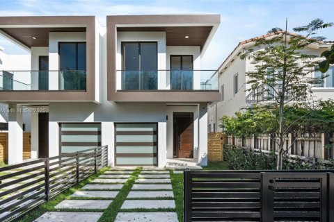 Adosado en venta en Miami, Florida, 3 dormitorios, 195.84 m2 № 1484247 - foto 5