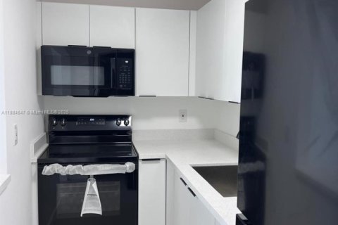 Appartement à louer à Miami, Floride: 2 chambres № 1930207 - photo 2