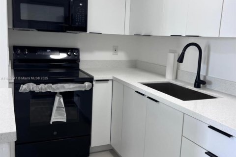 Appartement à louer à Miami, Floride: 2 chambres № 1930207 - photo 3