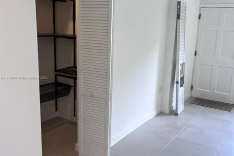 Appartement à louer à Miami, Floride: 2 chambres № 1930207 - photo 8