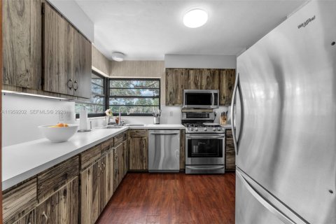 House in Homestead, Florida 4 bedrooms, 221.57 sq.m. № 2031130 - photo 24