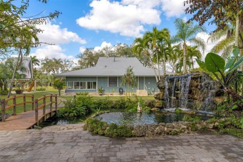 House in Homestead, Florida 4 bedrooms, 221.57 sq.m. № 2031130 - photo 8