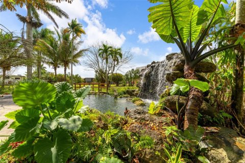 House in Homestead, Florida 4 bedrooms, 221.57 sq.m. № 2031130