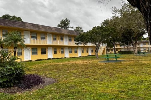 Copropriété à louer à Oakland Park, Floride: 1 chambre, 39.67 m2 № 2027726 - photo 12