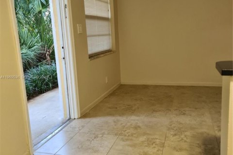 Copropriété à louer à Oakland Park, Floride: 1 chambre, 39.67 m2 № 2027726 - photo 2