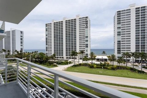Condo in Boca Raton, Florida, 1 bedroom  № 2086776 - photo 4