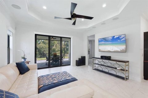 House in Bradenton, Florida 3 bedrooms, 164.07 sq.m. № 2152264 - photo 23
