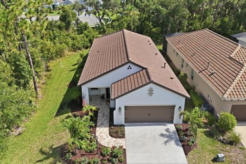 House in Bradenton, Florida 3 bedrooms, 164.07 sq.m. № 2152264