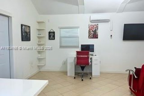 Villa ou maison à vendre à Miami, Floride: 4 chambres, 133.97 m2 № 1966506 - photo 6