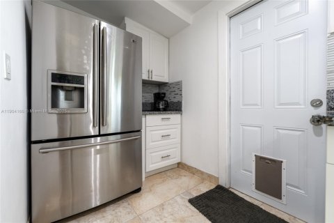 Купить виллу или дом в Майами, Флорида 4 спальни, 133.97м2, № 1966506 - фото 21