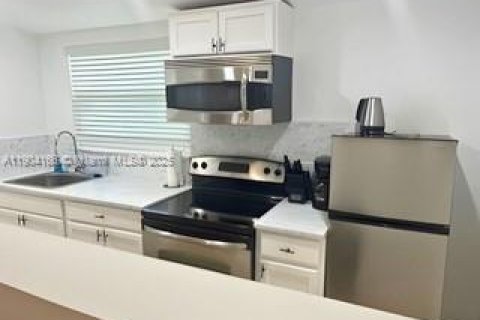 Villa ou maison à vendre à Miami, Floride: 4 chambres, 133.97 m2 № 1966506 - photo 5