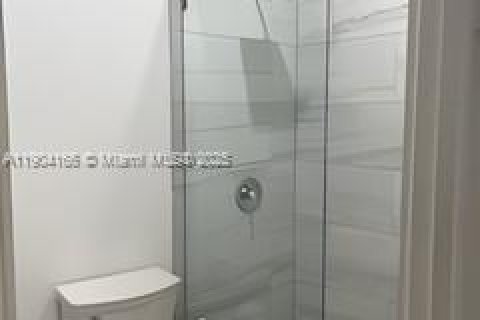 Villa ou maison à vendre à Miami, Floride: 4 chambres, 133.97 m2 № 1966506 - photo 3