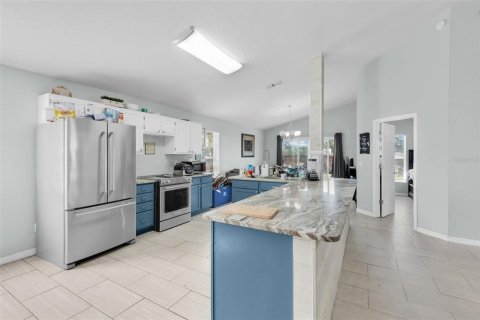 House in Apopka, Florida 4 bedrooms, 156.08 sq.m. № 1762039 - photo 5