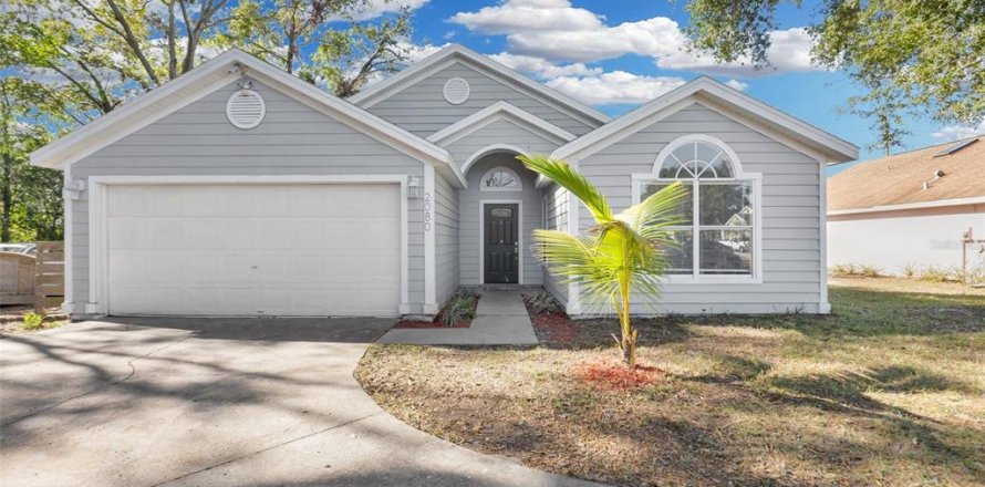 House in Apopka, Florida 4 bedrooms, 156.08 sq.m. № 1762039