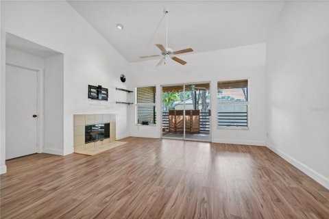 Condominio en venta en Orlando, Florida, 3 dormitorios, 163.88 m2 № 2429310 - foto 7