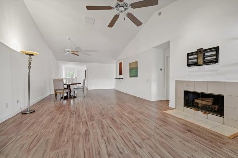 Condominio en venta en Orlando, Florida, 3 dormitorios, 163.88 m2 № 2429310 - foto 8