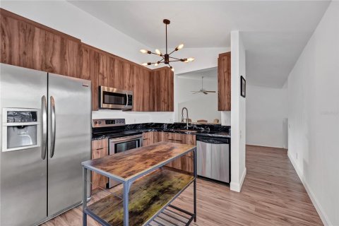 Condominio en venta en Orlando, Florida, 3 dormitorios, 163.88 m2 № 2429310 - foto 13