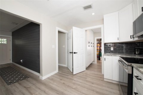 Casa en venta en Saint Petersburg, Florida, 3 dormitorios, 115.94 m2 № 1564413 - foto 7