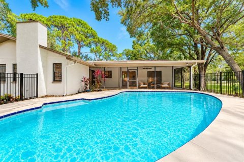 House in Oldsmar, Florida 3 bedrooms, 189.24 sq.m. № 2400374 - photo 2