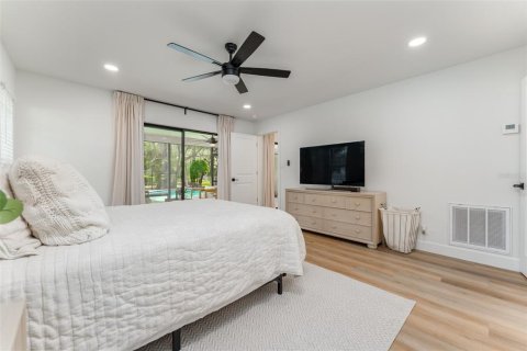 House in Oldsmar, Florida 3 bedrooms, 189.24 sq.m. № 2400374 - photo 14