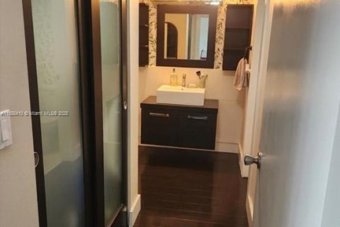 Condominio en alquiler en Aventura, Florida, 2 dormitorios, 92.34 m2 № 1943357 - foto 8