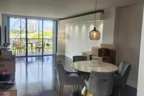 Condominio en alquiler en Aventura, Florida, 2 dormitorios, 92.34 m2 № 1943357 - foto 6