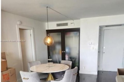 Condominio en alquiler en Aventura, Florida, 2 dormitorios, 92.34 m2 № 1943357 - foto 5