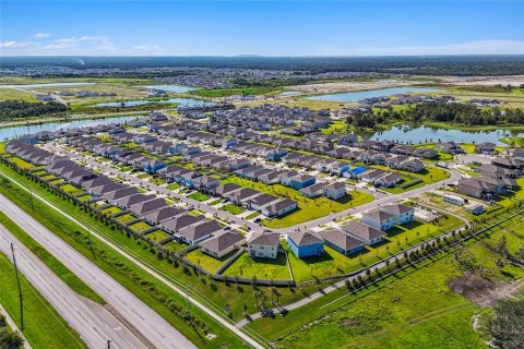 Casa en venta en Lakeland, Florida, 4 dormitorios, 214.88 m2 № 1905345 - foto 4