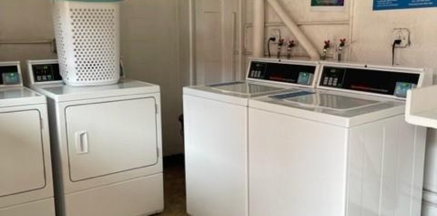 Condo in Plantation, Florida, 1 bedroom № 1097529