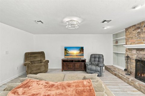 Villa ou maison à vendre à Eustis, Floride: 3 chambres, 141.95 m2 № 2430898 - photo 20