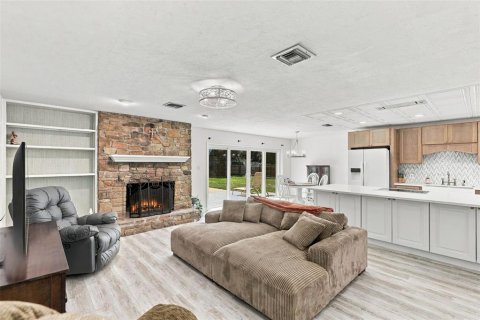 Villa ou maison à vendre à Eustis, Floride: 3 chambres, 141.95 m2 № 2430898 - photo 19
