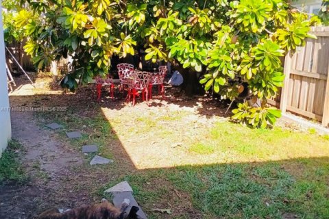 House in Homestead, Florida 4 bedrooms, 139.17 sq.m. № 1811610 - photo 8
